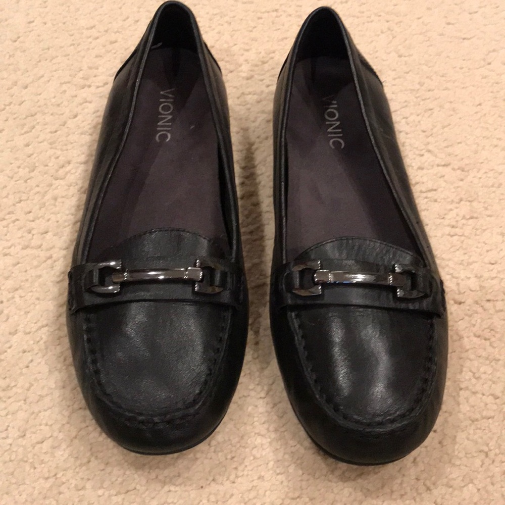 Vionic Orthaheel Women’s Loafers - size 8.5